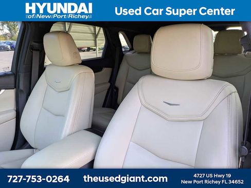 Used 2017 Cadillac XT5 FWD image 7