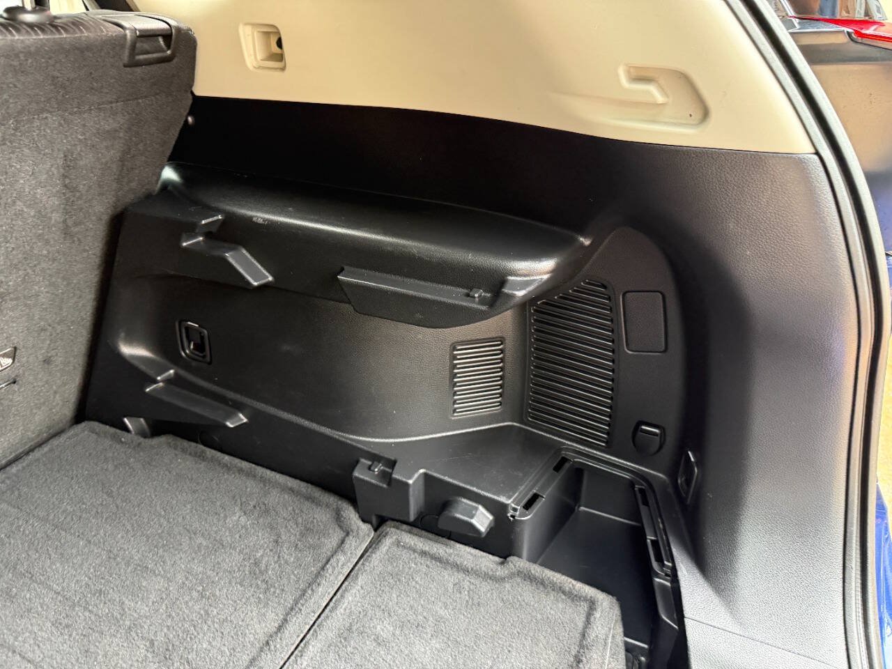 Used 2020 Nissan Rogue S FWD image 15