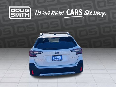 Used 2021 Subaru Outback Limited image 4