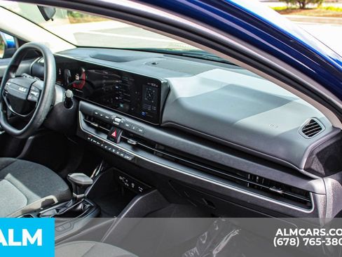Used 2025 Kia K4 FWD image 23