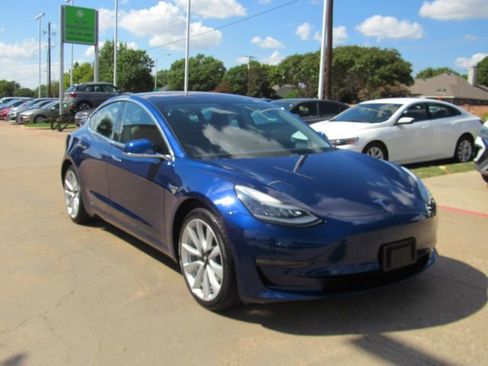 Used 2019 Tesla Model 3 Standard Range Plus image 4