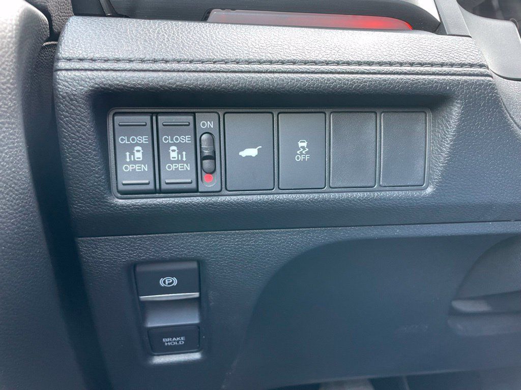 Used 2025 Honda Odyssey Sport-L image 48