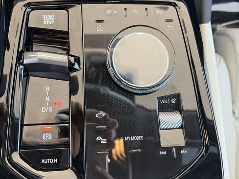 New 2026 BMW 550e xDrive AWD/4WD image 9