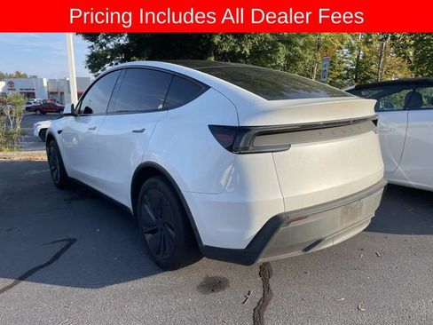 Used 2026 Tesla Model Y 2WD image 4