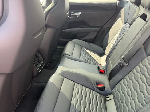 Used 2023 Audi e-tron GT Premium Plus AWD/4WD image 21