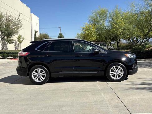 Used 2020 Ford Edge SEL w/ Convenience Package image 2