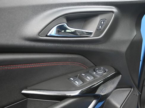 Certified 2024 Chevrolet Trax RS w/ Sunroof Package image 25