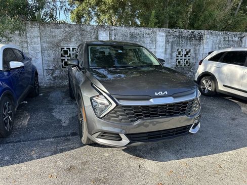 Used 2023 Kia Sportage LX AWD/4WD image 4