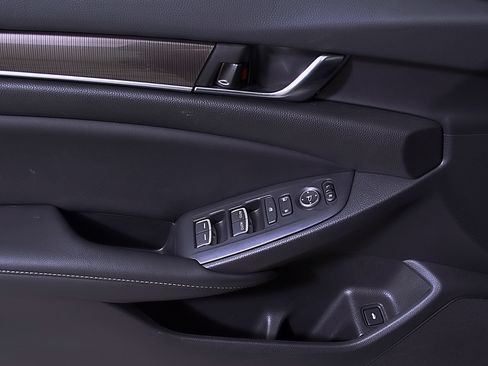 Used 2022 Honda Accord Sport image 14