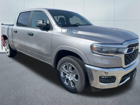 Used 2025 RAM 1500 Big Horn AWD/4WD image 2