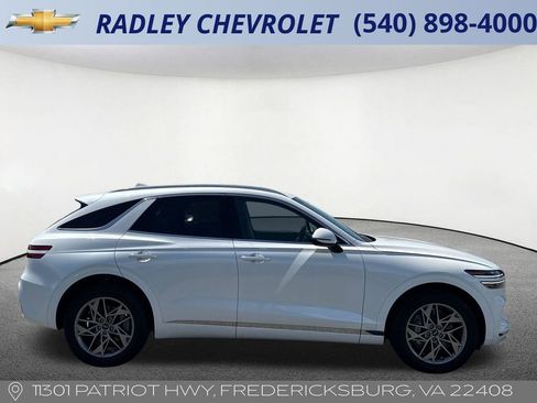 Used 2025 Genesis GV70 2.5T AWD/4WD image 23
