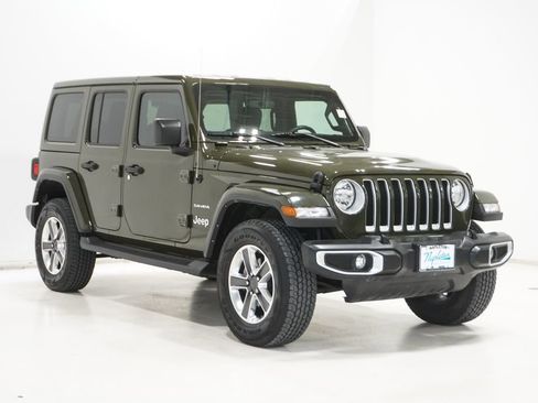 Certified 2022 Jeep Wrangler Unlimited Sahara w/ Cold Weather Group image 4