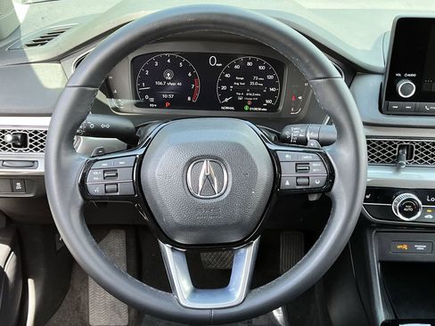 Used 2025 Acura Integra FWD image 11