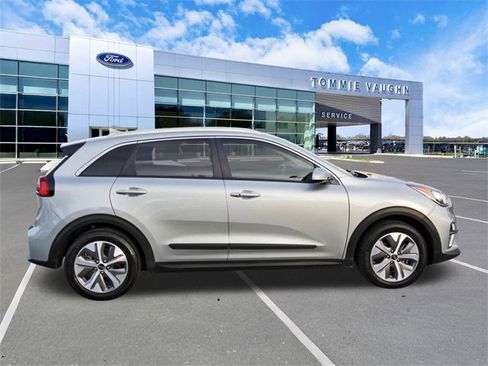 Used 2019 Kia Niro EX Premium image 5