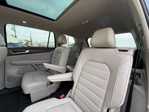 Certified 2025 Volkswagen Atlas SEL image 11