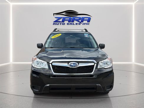 Used 2016 Subaru Forester 2.5i AWD/4WD image 2