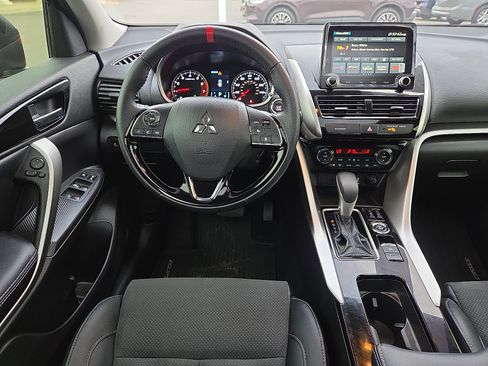 Used 2025 Mitsubishi Eclipse Cross SE image 11