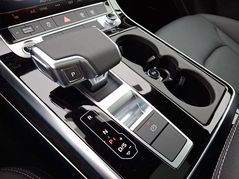 New 2026 Audi Q7 2.0T Premium image 11