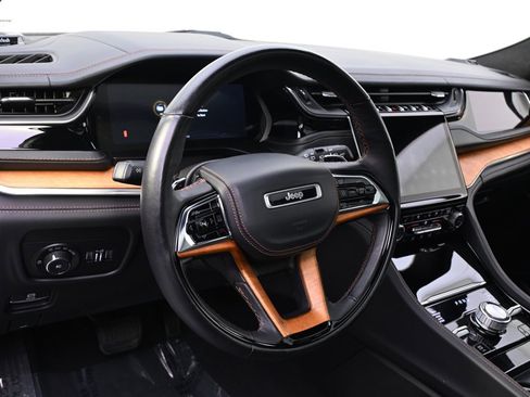 Used 2023 Jeep Grand Cherokee L Summit image 11