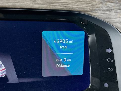 Used 2024 Volkswagen Atlas SEL image 18