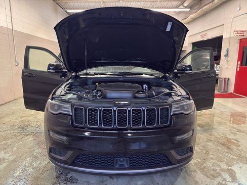 Used 2021 Jeep Grand Cherokee High Altitude AWD/4WD image 8