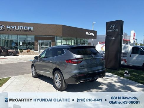 Used 2021 Buick Enclave Essence w/ Sound and Sites Package FWD image 10