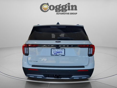 New 2026 Ford Explorer Active w/ Active Comfort Package image 5