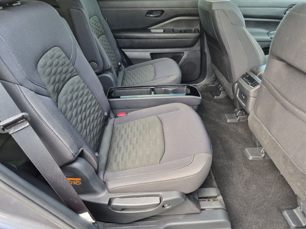Used 2025 Nissan Pathfinder SV w/ SV Premium Package FWD image 28