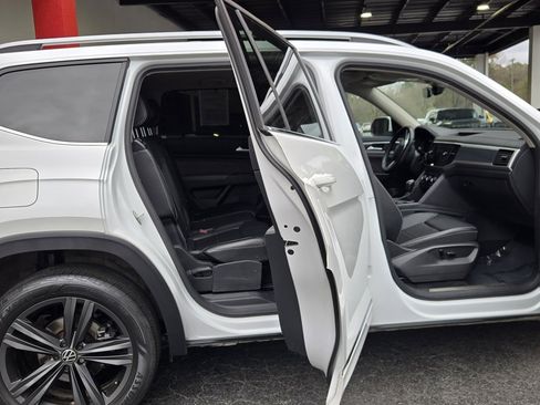 Used 2022 Volkswagen Atlas SEL R-Line image 15