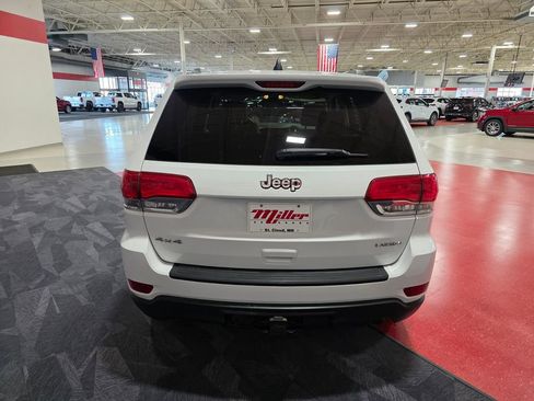 Used 2016 Jeep Grand Cherokee Laredo w/ Quick Order Package 23E AWD/4WD image 5