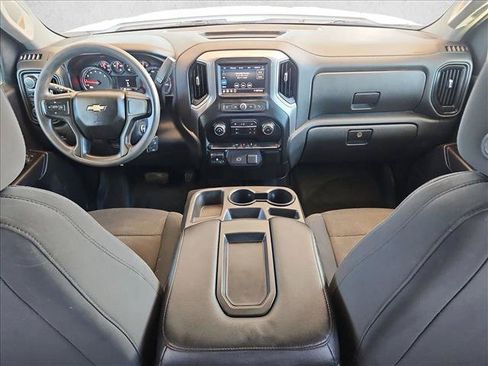 Used 2020 Chevrolet Silverado 1500 Custom w/ Custom Max Trailering Package AWD/4WD image 16