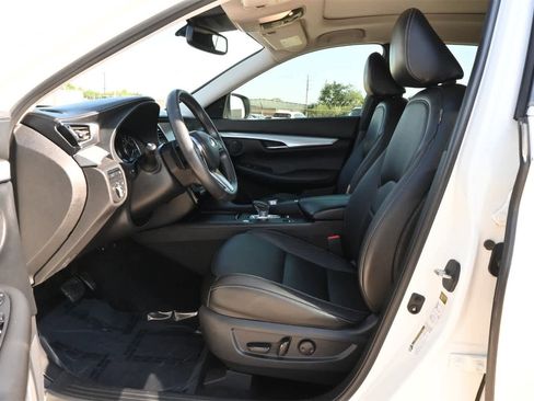 Used 2020 INFINITI QX50 Luxe w/ Navigation Package image 17
