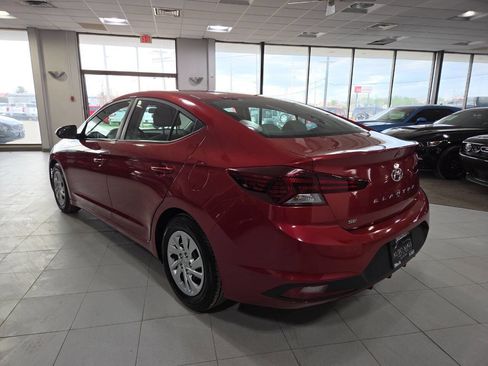 Used 2019 Hyundai Elantra SE image 5