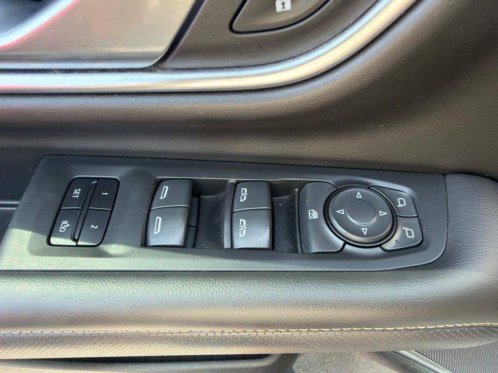 Used 2021 GMC Yukon SLT AWD/4WD image 33