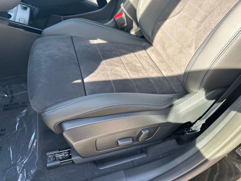 New 2026 BMW X2 xDrive28i w/ Technology Package AWD/4WD image 19