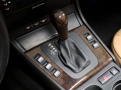 Used 2004 BMW 325Ci Convertible image 34