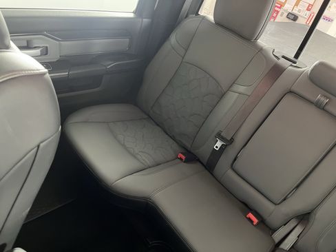 Certified 2022 Volkswagen Tiguan SE w/ Panoramic Sunroof Package image 30