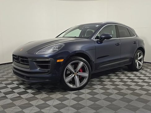 Certified 2023 Porsche Macan S AWD/4WD image 1