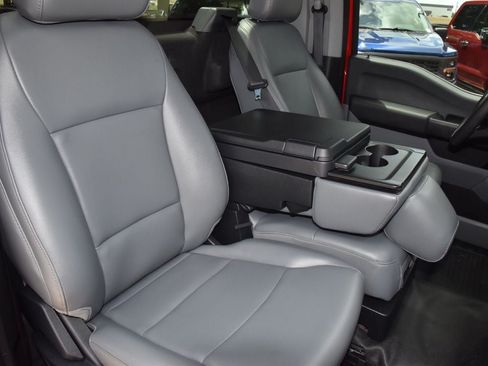 Certified 2025 Ford F350 XL w/ XL Chrome Package RWD image 18