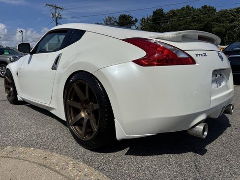 Used 2011 Nissan 370Z Coupe w/ Sport Pkg RWD image 9