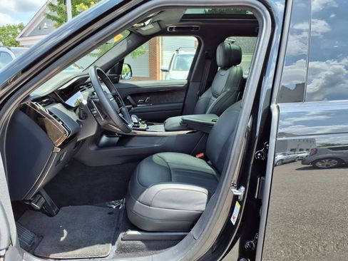 Certified 2023 Land Rover Range Rover Sport First Edition image 9