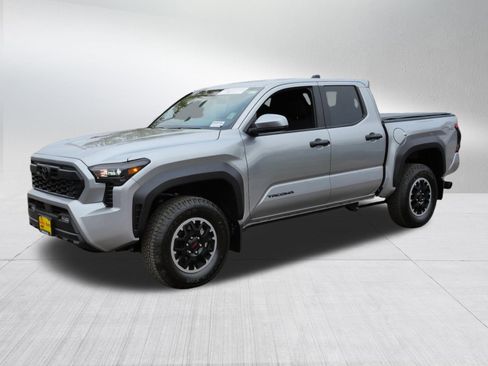 Certified 2025 Toyota Tacoma TRD Off-Road image 3