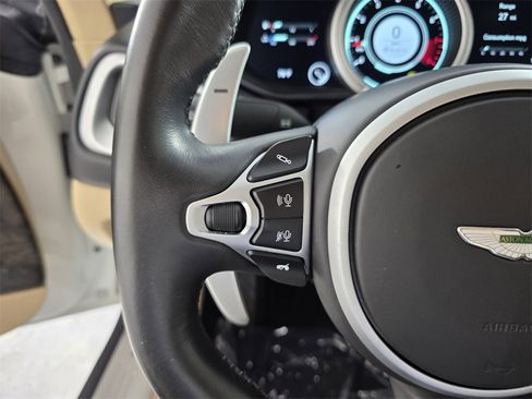 Used 2023 Aston Martin DB11 Coupe image 16