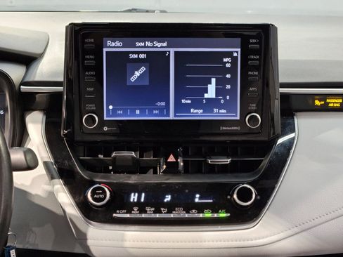 Used 2022 Toyota Corolla SE image 16