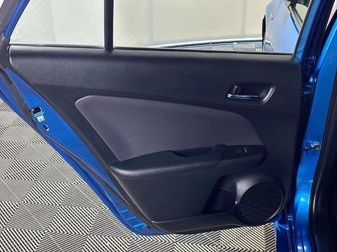 Used 2021 Toyota Prius LE AWD/4WD image 18