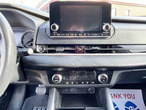 Used 2022 Mitsubishi Outlander ES FWD image 12