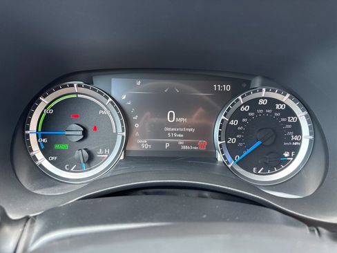 Used 2024 Toyota Highlander XLE AWD/4WD image 18