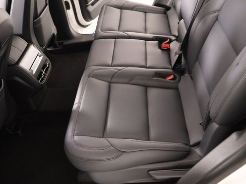 New 2026 Lincoln Nautilus Premier AWD/4WD image 13