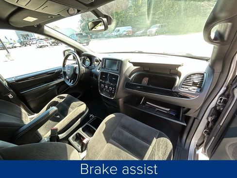 Used 2019 Dodge Grand Caravan SE image 25