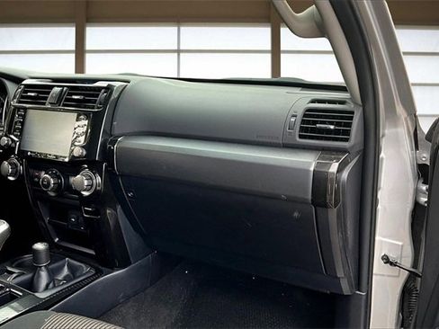 Used 2024 Toyota 4Runner TRD Off-Road image 17